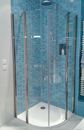 Salle de bain blanc-bleu